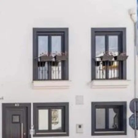 Charming 3 Level House In Center Great Balcony Views And Near Casa vacanze Lagos