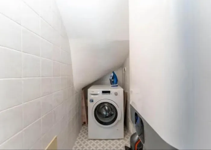 Charming 3 Level House In Center Great Balcony Views And Near 拉哥斯