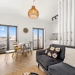 Charming 3 Level House In Center Great Balcony Views And Near לאגוּ‏ש