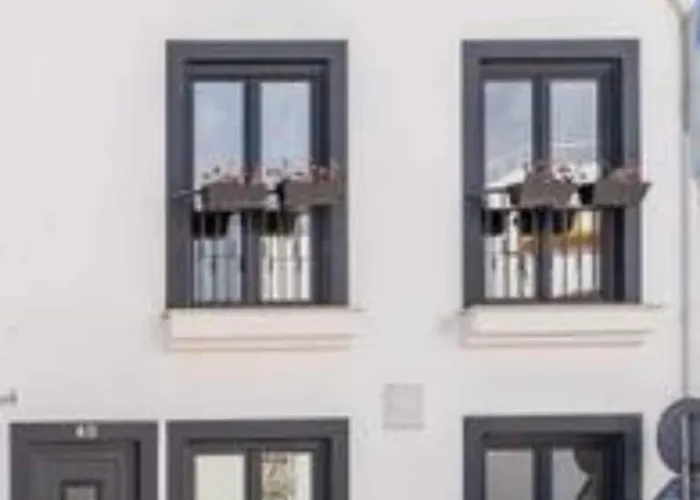 Charming 3 Level House In Center Great Balcony Views And Near Casa vacanze Lagos