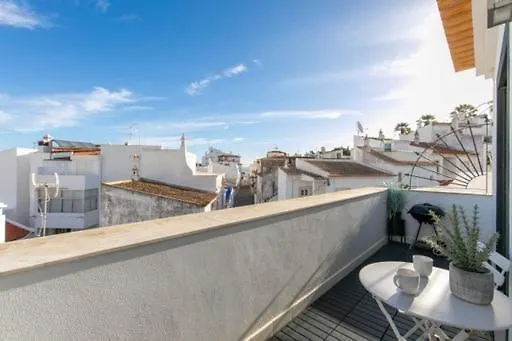 Casa vacanze Charming 3 Level House In Center Great Balcony Views And Near